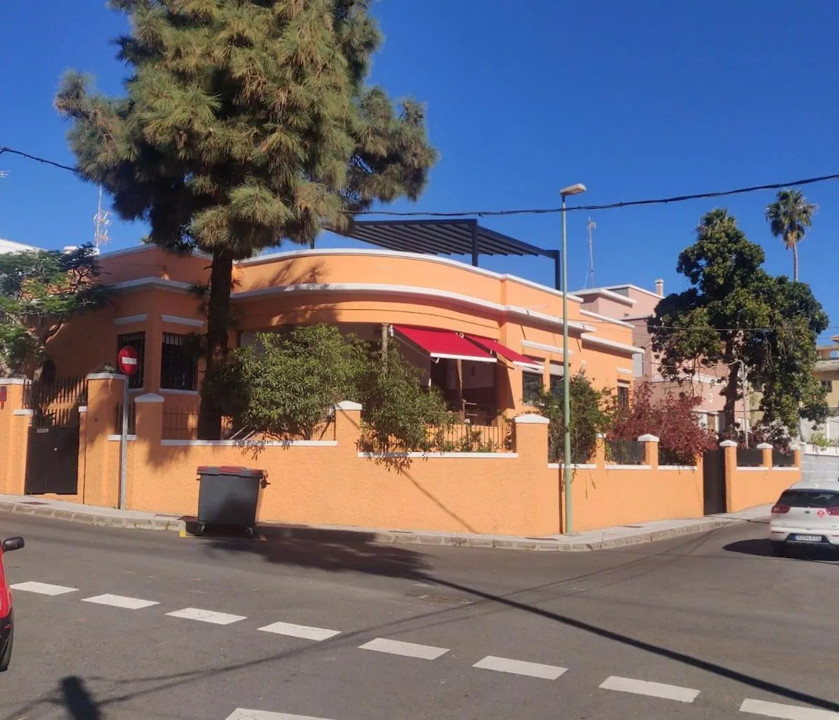 Apartment In Tafira Alta Las Palmas contacts